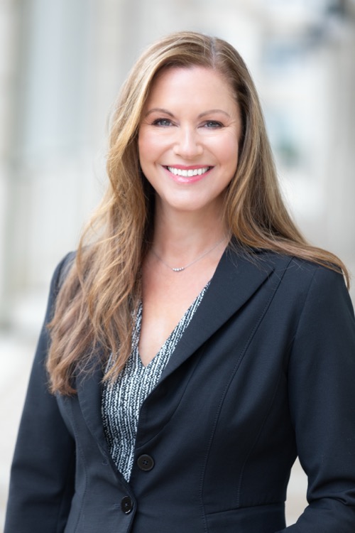 Julie Rhodovi